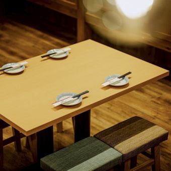 2/3/4……整層樓最多可容納28人。當然，它們可以連通，因此也可以用作大型團體的私人空間！