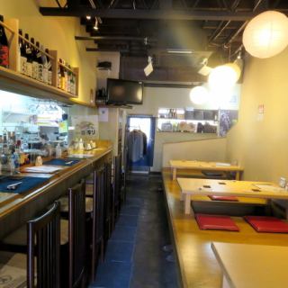 1階と2階で分けて貸切頂く事も可能です。貸切は13名様以上～承っておりますので、お電話でお問合せください。