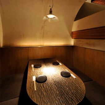 We also have sunken kotatsu where you can stretch your legs and enjoy your meal slowly.
