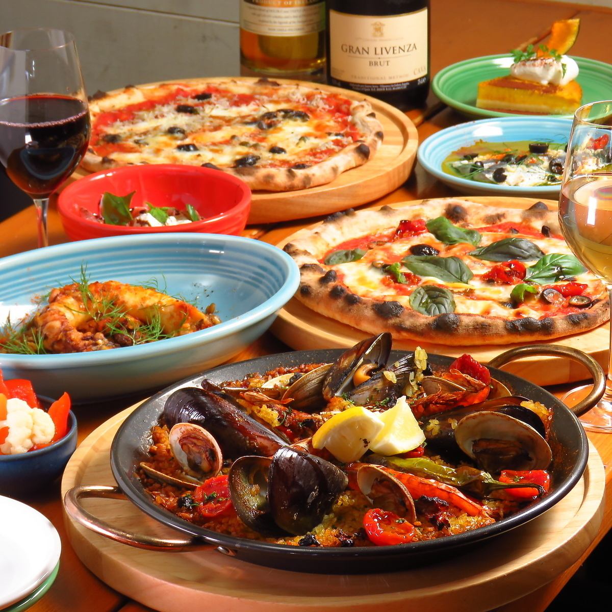 【本格的スペイン料理を味わるお店】飲み放題付きコースございます♪