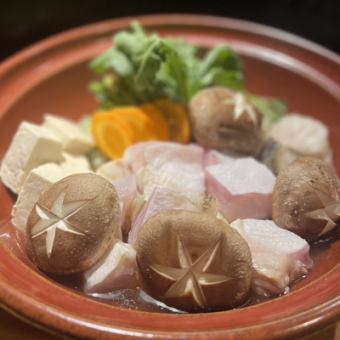 ★天然魚火鍋套餐（暢飲）9,000日圓（需使用優惠券）*3月及12月加價500日元