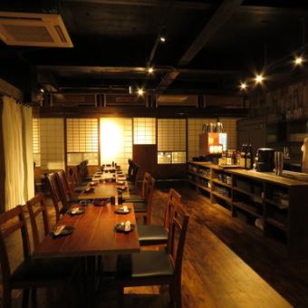 [2nd floor] Relaxed table seating with a Japanese atmosphere.Sorry, minors are not allowed by law.It can be used according to the number of people.