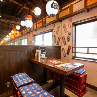 2名様~最大6名様までご利用いただけるテーブルのお席です。地鶏料理を楽しむなら是非当店へお越しくださいませ☆