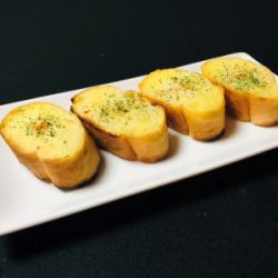 Garlic toast (3 pieces)