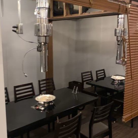 Private rooms are available! Partitions separate so you don't have to worry about the neighbors! We can also accommodate yakiniku banquets for up to 10 people ♪