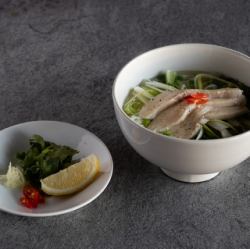 しっとりチキンと生野菜のフォー