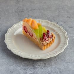 メロンといちごのタルト