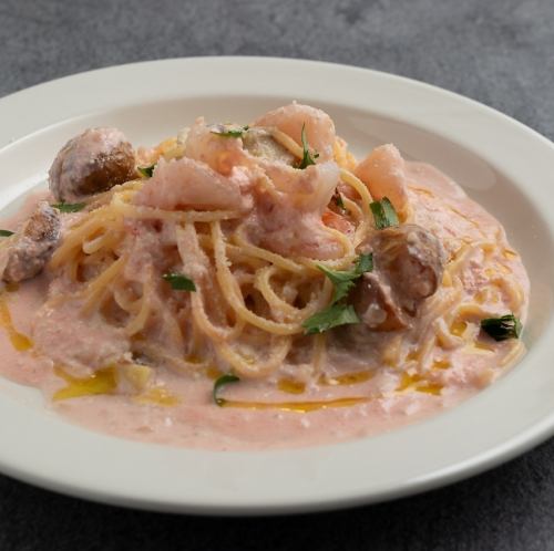 Shrimp and potato with cod roe butter cream