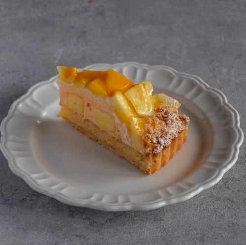 Mango and pineapple tart