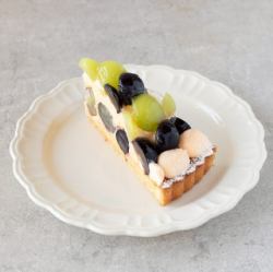 Shine Muscat and Nagano Purple Tart