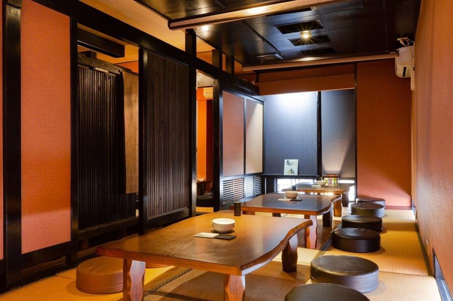 【最大20名様迄OKの半個室】4名様～ご利用人数に応じた半個室完備。20名様以上のご予約で、貸切も承ります。※日曜日は定休日ですが、貸切をご希望の場合はご相談下さい。女子会・歓送迎会・会社宴会・同窓会におすすめ！