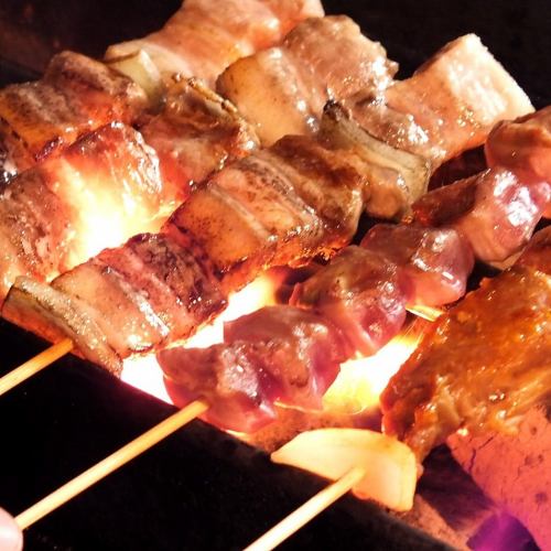 名物！自慢の焼き鳥はどれも逸品♪一本130円～