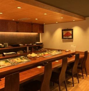 カウンター席です