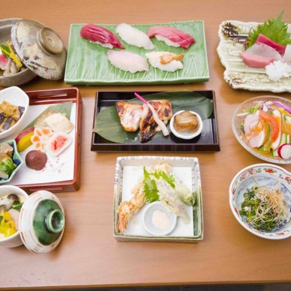 【◆旬の贅沢コース◆】新鮮な魚介と和食の技を心ゆくまで堪能する全11品「汐コース」