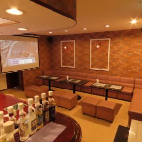 We can charter for 10 to 20 people! We have a large screen and a TV monitor in the store, so you can watch sports on the big screen! Support is possible! You can also stream a surprise video from the monitor, so it can be used for a wide range of occasions such as banquets and celebrations.