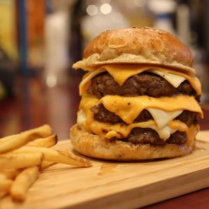 Wild Cheeseburger (Triple)