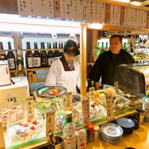 <p>≪アクセス≫JR国立駅南口徒歩約5分。仕事帰りや買い物のついでにも立ち寄りやすく、地元の方はもちろん、遠方からの来店も多い人気店です。駅近ながらも静かな通り沿いにあり、隠れ家的な雰囲気が漂います。</p>