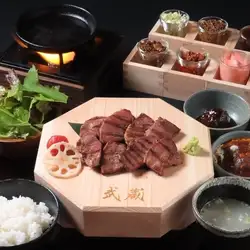 Pタン定食