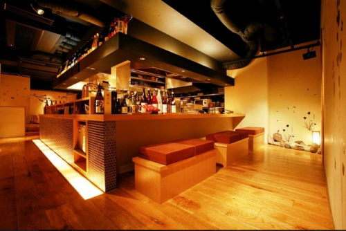 A Japanese-style izakaya with a calm atmosphere right next to JR Nijo Station ★