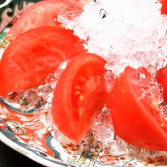 冷しトマト(フルーツトマト、または完熟トマト)