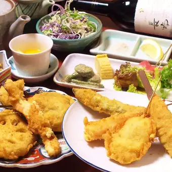 2.5h飲み放題付き 15品 7700円(税込)旬彩・特選コース