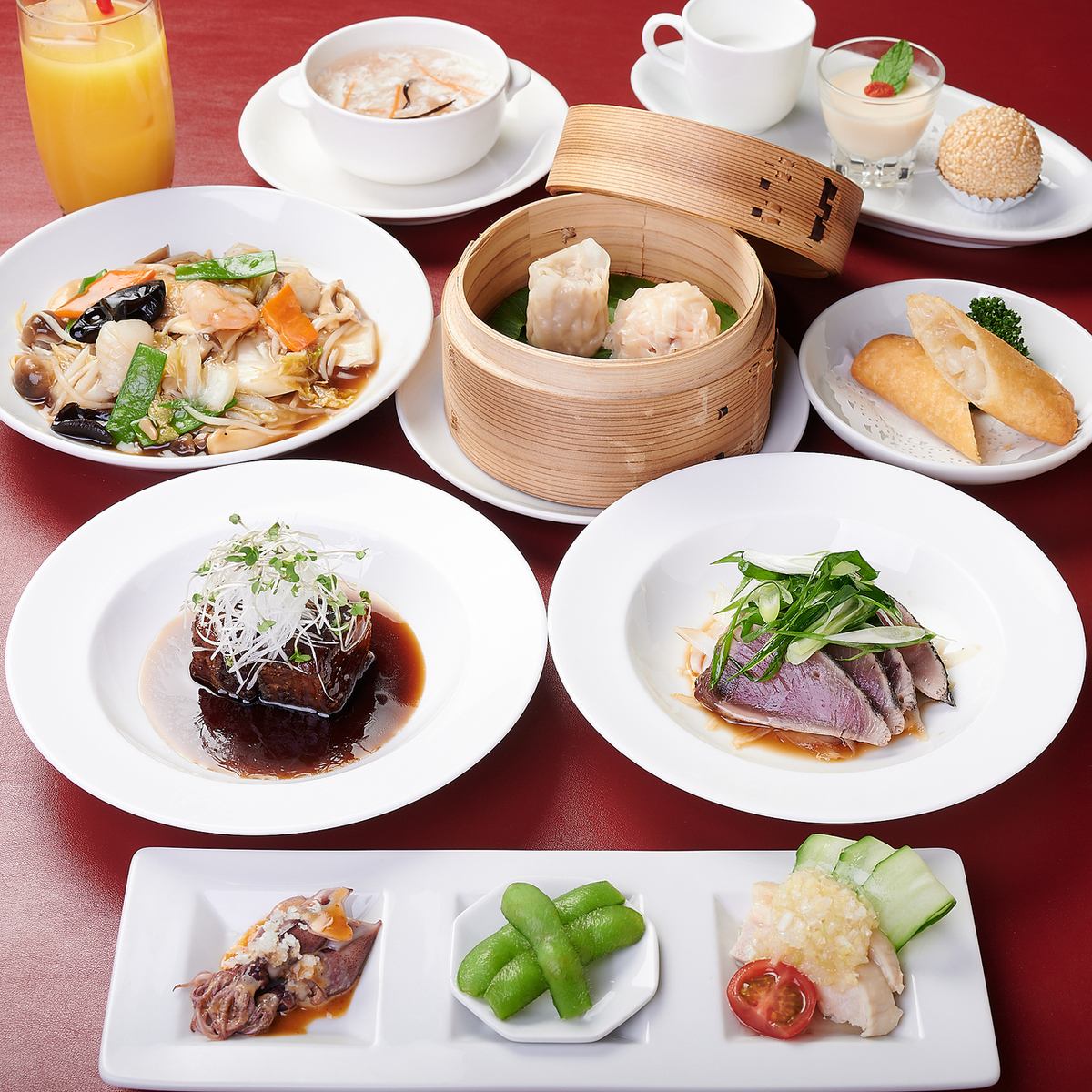 Enjoy Cantonese and Japanese borderless cuisine for lunch.