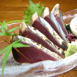 Bonito sashimi/Seared bonito/Addictive bonito (sweet and sour ginger in sesame oil) Various