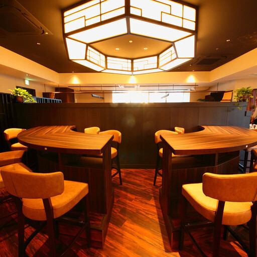 The Chinese restaurant-like interior and warm lighting create a relaxing atmosphere.The entire interior has a Chinese atmosphere, which increases your anticipation for your meal.Please come and enjoy our authentic Chinese cuisine.