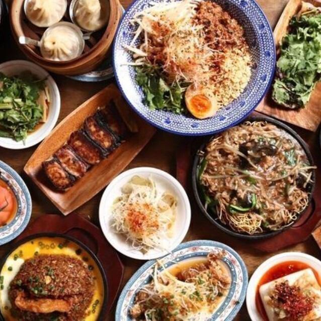 名物の餃子や中華点心は絶品!台湾やタイのようなアットホームな店内でお楽しみ下さい