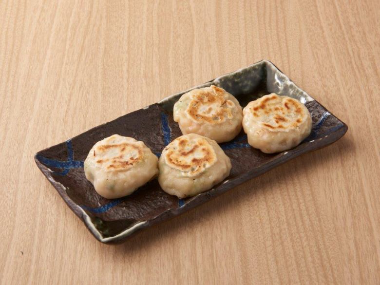Shrimp chive steamed bun with 4 pieces