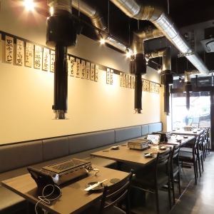 Table seats in the back with a sense of openness.A class reunion, company banquet, entertainment, etc. can be spent in a calm atmosphere.[Nishi-Funabashi/Banquet/Yakiniku/Girls' night out/Private]