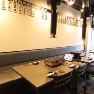 A stylish space where you can feel the warmth of wood.It can also be used for drinking parties with a small number of people.[Nishi-Funabashi/Banquet/Yakiniku/Girls' night out/Private]
