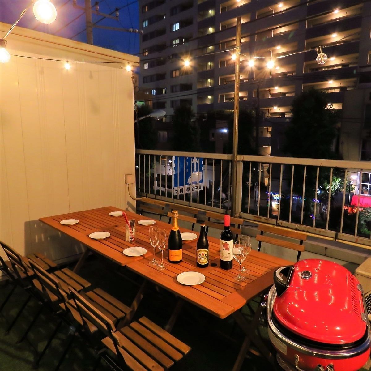 ３階はオープンテラス♪持ち込みも可能★BBQセットあります！