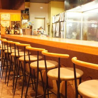Counter seats that are perfect for one person or a small number of people.It is open until 4 o'clock midnight, so it is ideal for second parties.