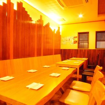 Banquets for up to 25 people are possible on the 2nd floor.We also accept floor reservations.Please feel free to contact us ♪