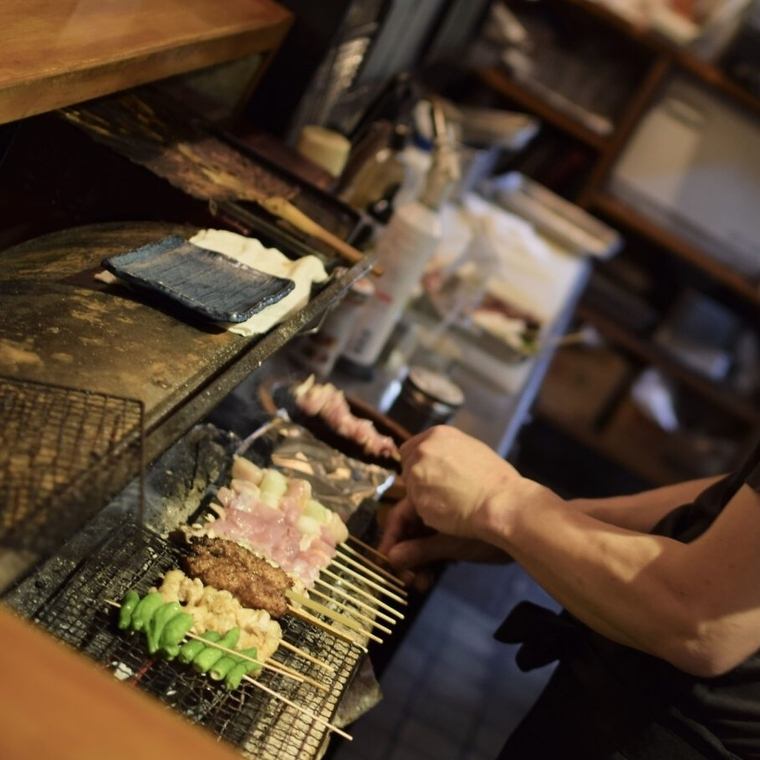 香川三友ビルのある交差点を東に徒歩約30秒の好立地に佇むお店☆