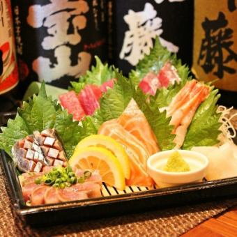 【5,500日元套餐】2.5小时无限畅饮+10道菜★2种握寿司、5块生鱼片等◎※周五及节假日前2小时