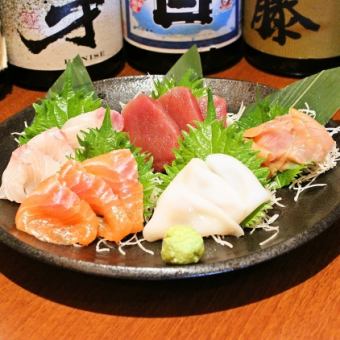 [5,500 yen course] 2.5 hours of all-you-can-drink + 11 dishes ★ Refreshing Bang Bang Chicken, 5 pieces of sashimi, etc. ◎ *2 hours on Fridays and before holidays