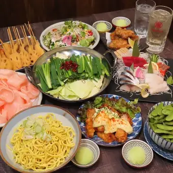90-minute all-you-can-drink (100 types of drinks including draft beer) & 9-course Yebisu course with your choice of hot pot dish: 4300 yen (tax included)