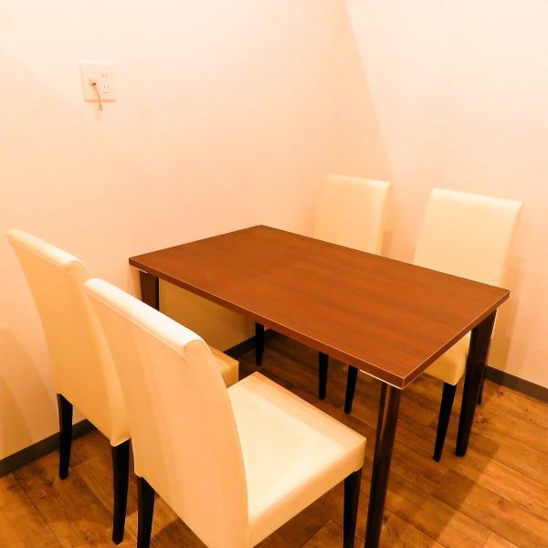 There is a semi-private table seat in the back that can be used by 4 people ★ Perfect for those who want to talk calmly, girls-only gatherings, dates! Any scenes such as banquets, moms' parties, girls-only gatherings in Urawa We will guide you while keeping ☆ ☆ For family use ◎