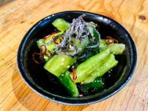 Salted kelp cucumber