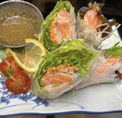 サーモンの生春巻き