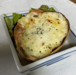 カニ甲羅グラタン