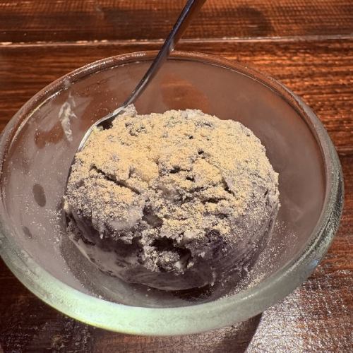 自制黑芝麻冰淇淋