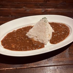 Pyramid Curry