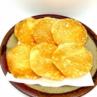 パリパリ餃子の皮せんべい