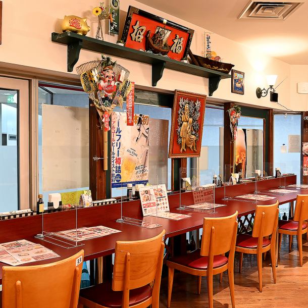[One person is also welcome!] We have a large number of counter seats ◎ It is recommended not only to enjoy a solid set meal at lunch, but also to use a little drink after work ♪ You can order the set meal at night, so feel free to Please drop in at ♪