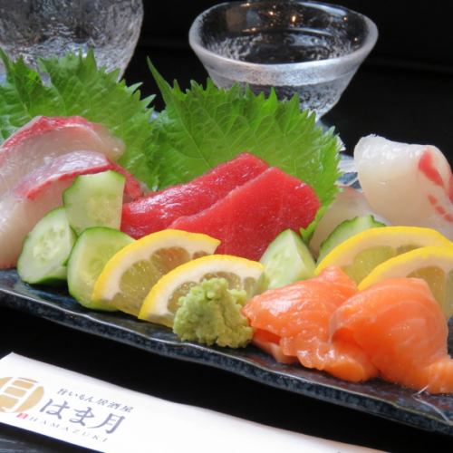 You can easily enjoy fresh fish prepared mainly from Nagasaki products
