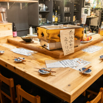<p>There are only 26 counter and table seats, so you can enjoy your meal in a relaxed atmosphere.</p>