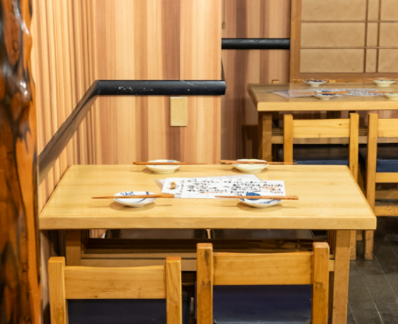 請品嚐使用京都時令蔬菜製成的四季風味。您可以在充滿日本風格的寧靜空間中享用美食。